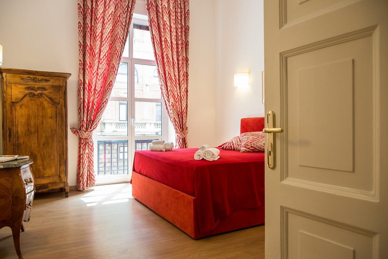 Prestigious Apartment Via Barberini Rome Exterior photo