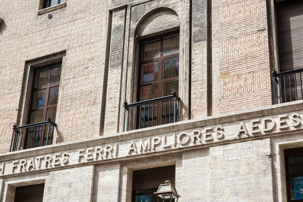 Prestigious Apartment Via Barberini Rome Exterior photo