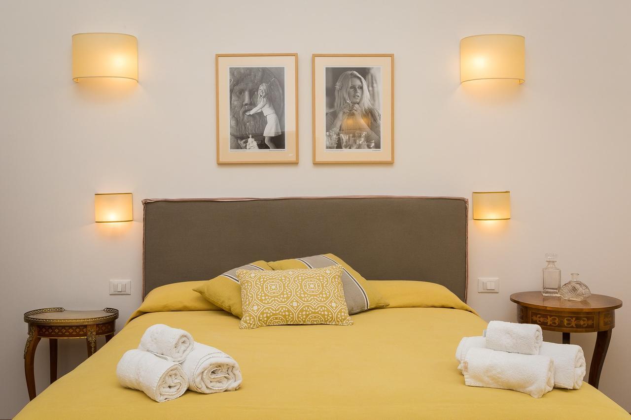 Prestigious Apartment Via Barberini Rome Exterior photo
