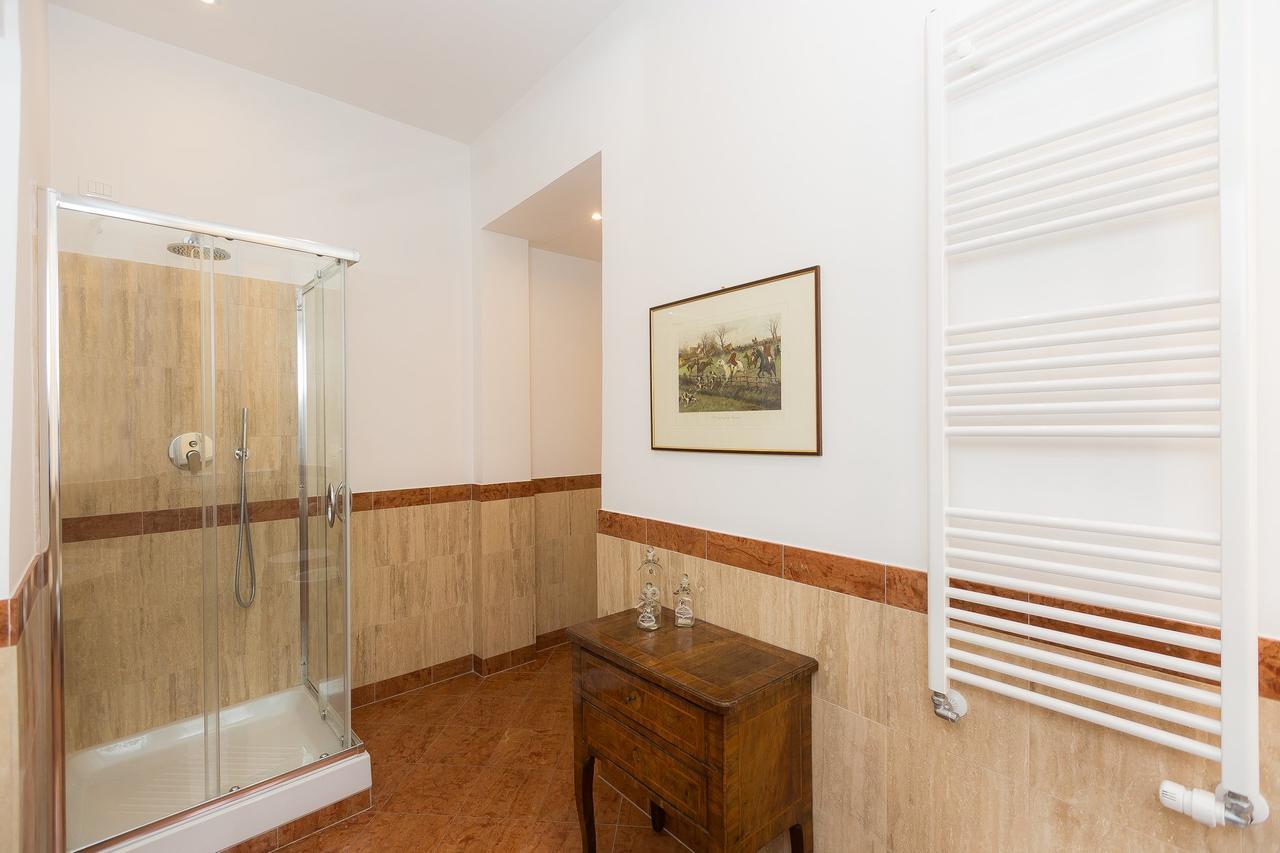 Prestigious Apartment Via Barberini Rome Exterior photo